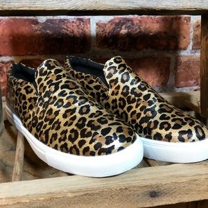 Women’s Size 43 (9.5) Slip-0n Leopard shoes!